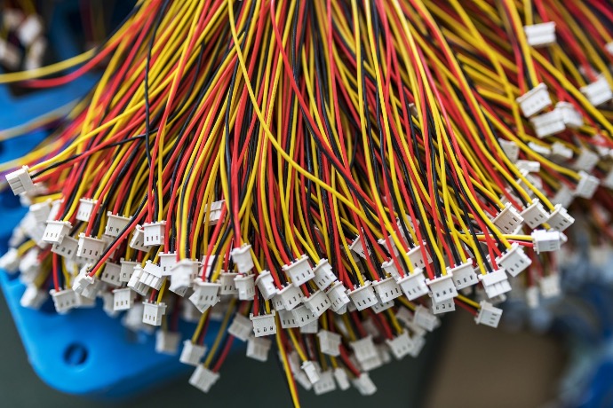 Many cables Wire harness example